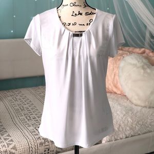 Elegant and Comfortable Woman’s Blouse